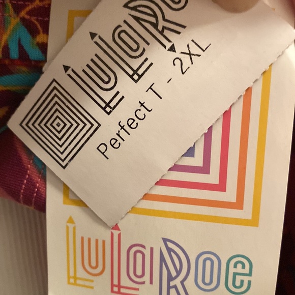 LuLa Roe Perfect Tee - Picture 3 of 5